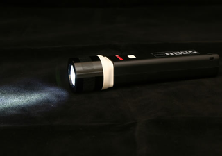 Illustration for article titled Portable USB Power Supply Doubles as a Flashlight